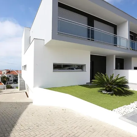Flipwave House Dom wakacyjny Nazaré